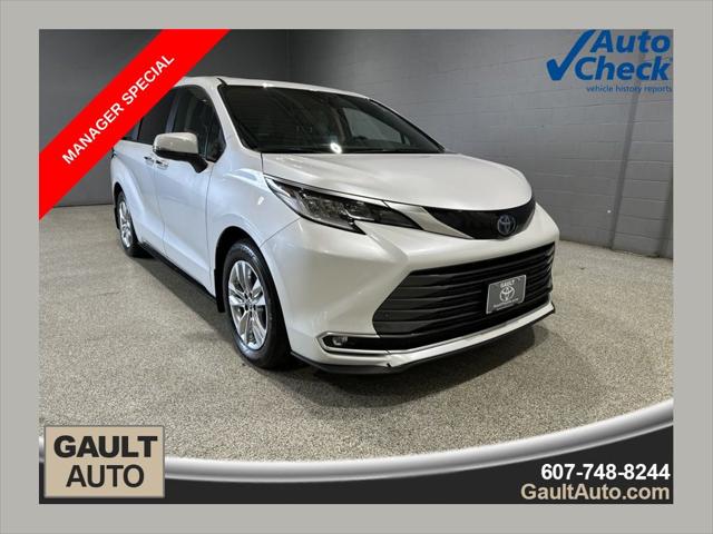 2023 Toyota Sienna Limited for sale in Endicott, NY