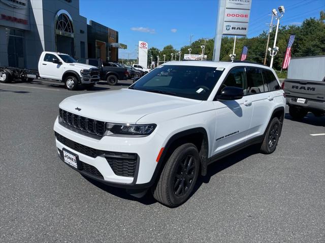 2027 Jeep Grand Cherokee GRAND CHEROKEE LAREDO ALTITUDE 4X4 2027 Jeep Grand Cherokee GRAND CHEROKEE LAREDO ALTITUDE 4X4