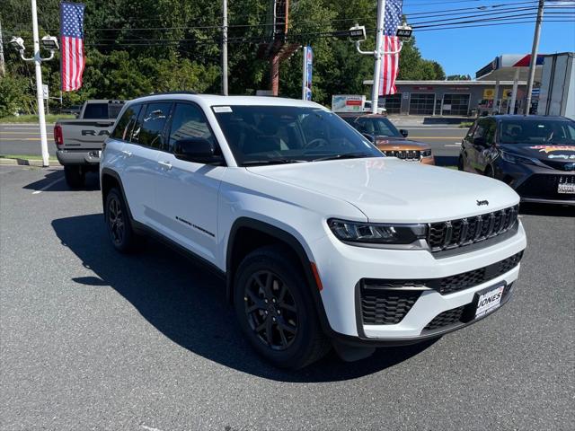 2027 Jeep Grand Cherokee GRAND CHEROKEE LAREDO ALTITUDE 4X4 2027 Jeep Grand Cherokee GRAND CHEROKEE LAREDO ALTITUDE 4X4