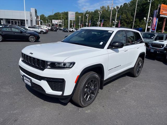 2027 Jeep Grand Cherokee GRAND CHEROKEE LAREDO ALTITUDE 4X4 2027 Jeep Grand Cherokee GRAND CHEROKEE LAREDO ALTITUDE 4X4