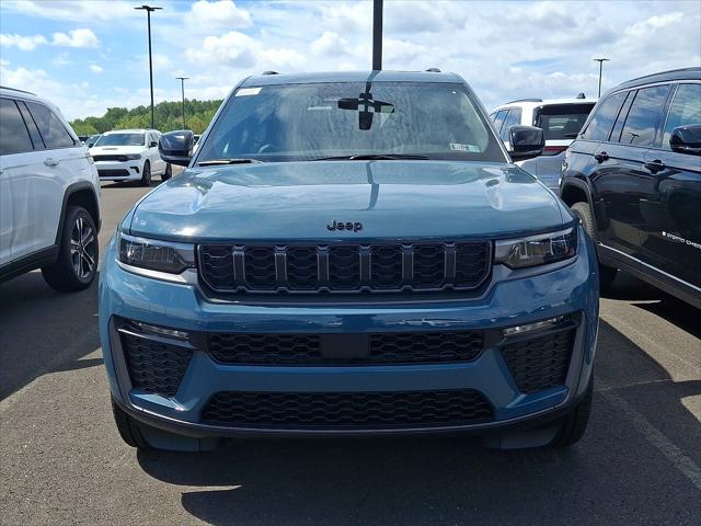 2027 Jeep Grand Cherokee GRAND CHEROKEE LIMITED 4X4