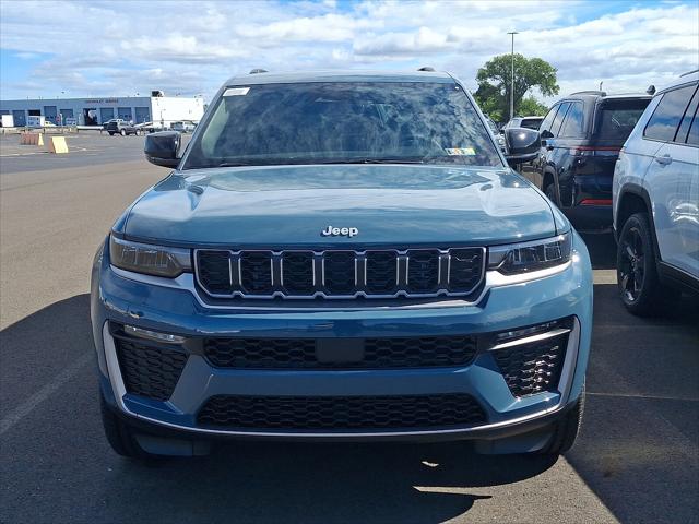 2027 Jeep Grand Cherokee GRAND CHEROKEE LIMITED 4X4