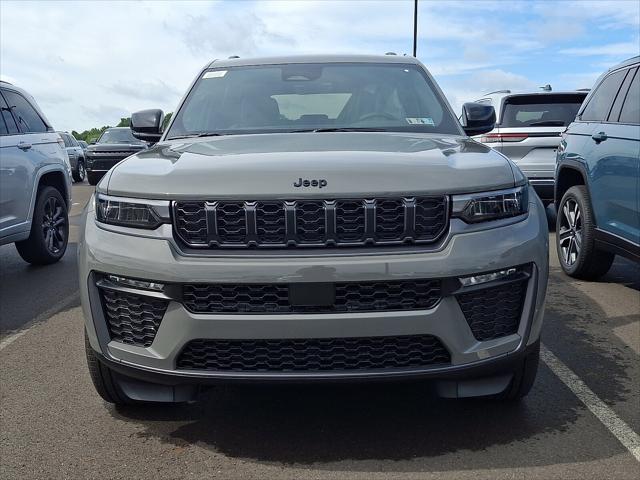 2027 Jeep Grand Cherokee GRAND CHEROKEE LIMITED 4X4