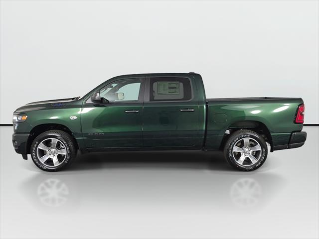 2026 RAM 1500 RAM 1500 EXPRESS CREW CAB 4X4 57 BOX