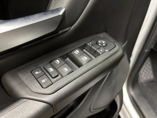 2026 Ram 1500 Express Crew Cab 4x4 57 Box