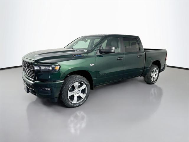 2026 RAM Ram 1500 RAM 1500 EXPRESS CREW CAB 4X4 57 BOX