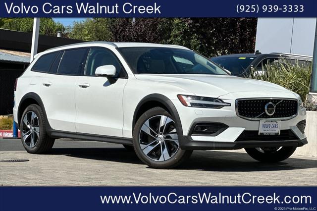 2026 Volvo V60 Cross Country Plus, B5 AWD Gas mild hybrid for sale in Walnut Creek, CA