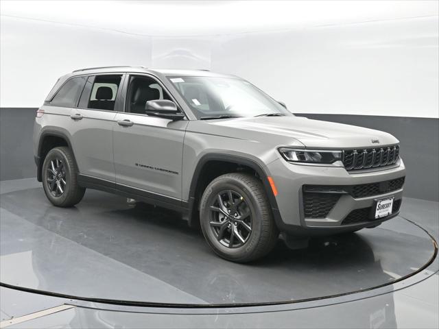 2027 Jeep Grand Cherokee Laredo Altitude