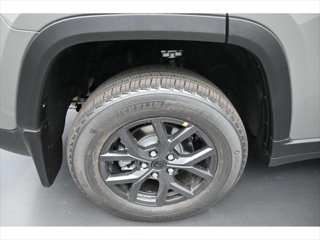 2027 Jeep Grand Cherokee Laredo Altitude