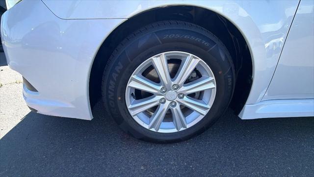 2011 Subaru Legacy 2.5i Premium