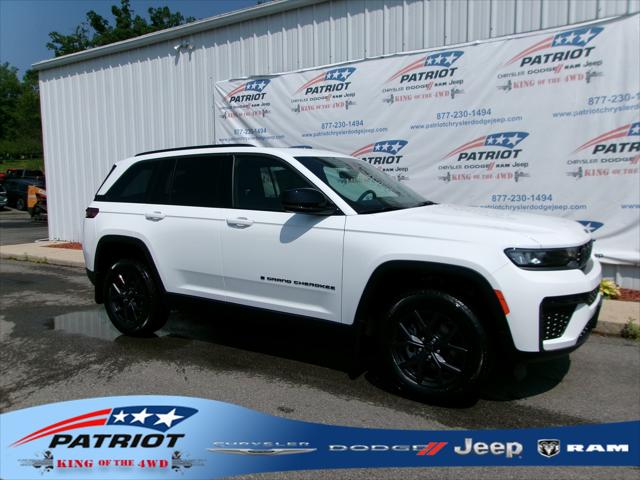 2027 Jeep Grand Cherokee Laredo Altitude