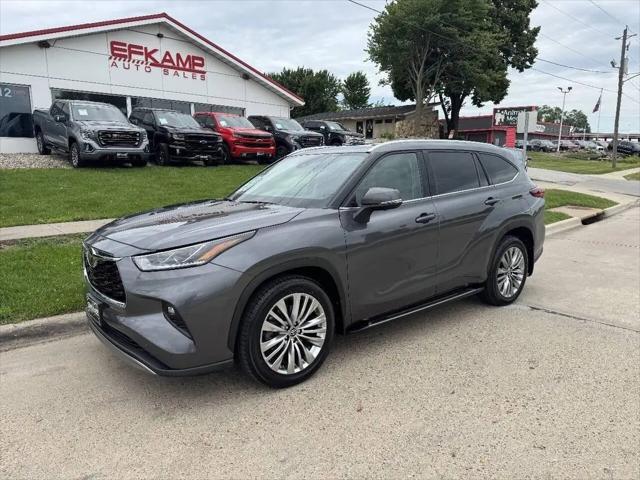 2023 Toyota Highlander Platinum for sale in Des Moines, IA