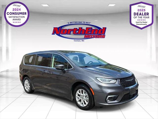 2023 Chrysler Pacifica Touring L for sale in Canton, MA