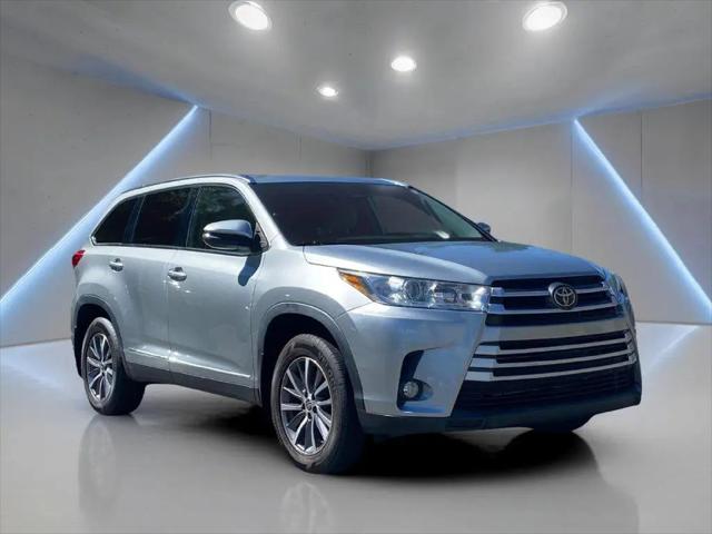 2019 Toyota Highlander XLE for sale in California, MD