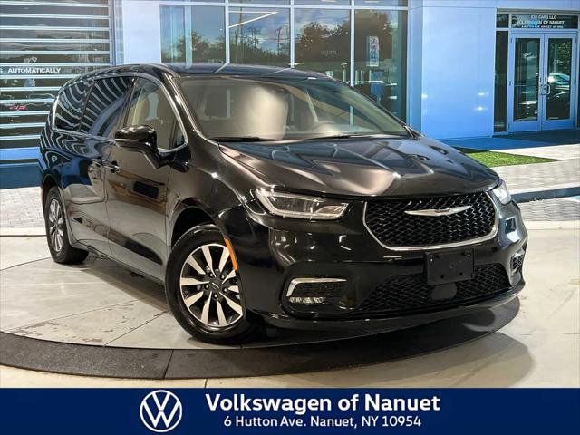 2024 Chrysler Pacifica Hybrid Select for sale in Nanuet, NY