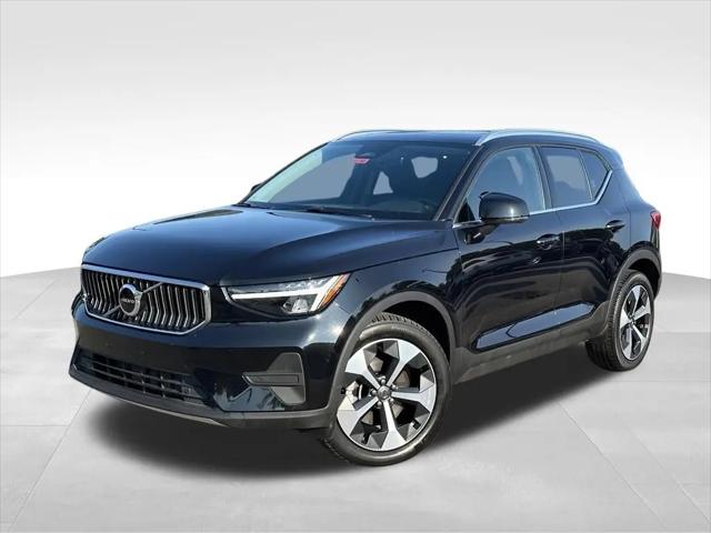 2025 Volvo XC40 B5 Core Bright Theme for sale in Highland Park, IL