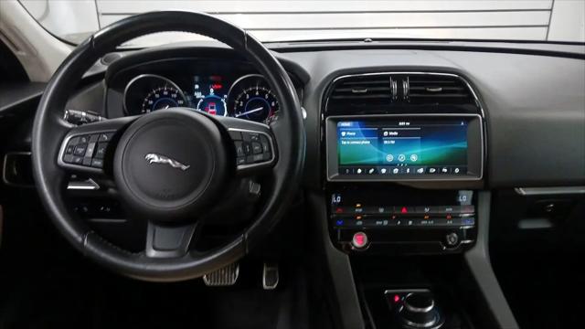 2019 Jaguar F-PACE 25t Premium