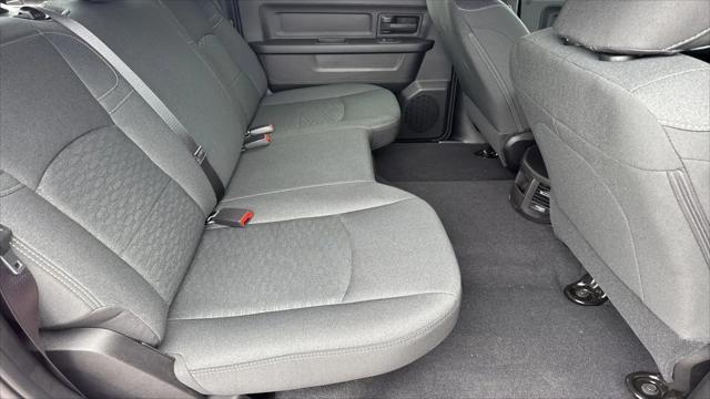 2026 Ram 2500 Black Express Crew Cab 4x4 64 Box