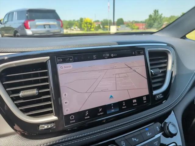 2027 Chrysler Pacifica Limited