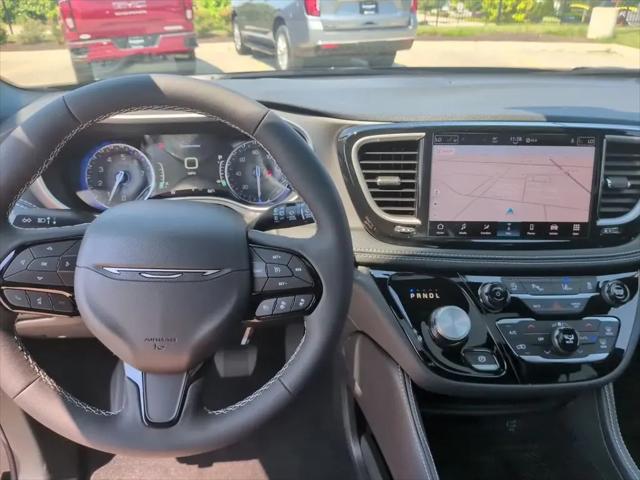 2027 Chrysler Pacifica Limited