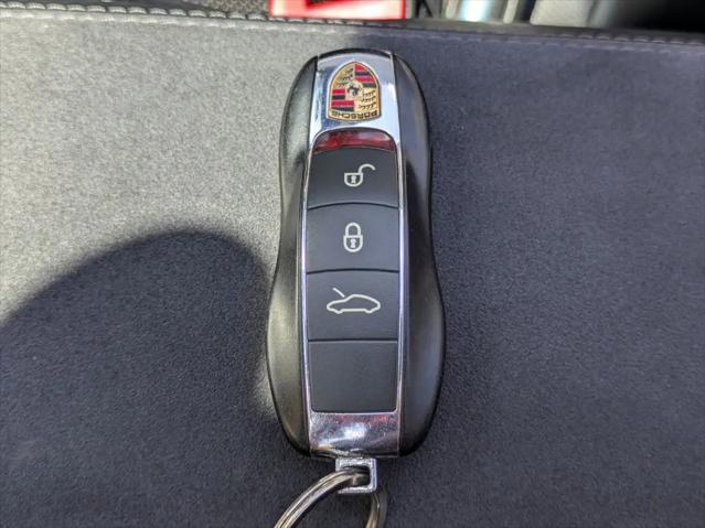 2016 Porsche 911 Carrera 4 GTS
