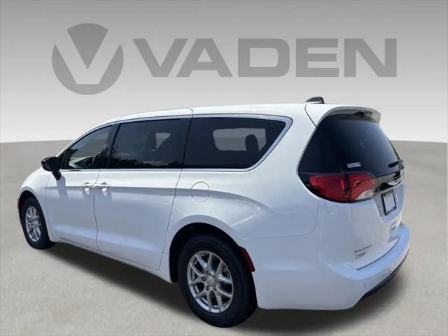 2027 Chrysler Pacifica LX