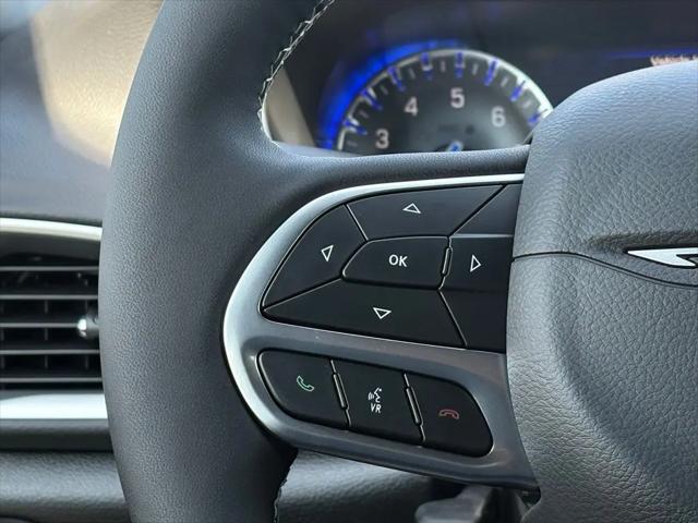 2027 Chrysler Pacifica LX