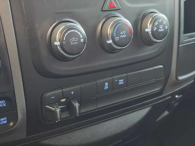 2019 Ram 1500 Classic Express Crew Cab 4x4 57 Box