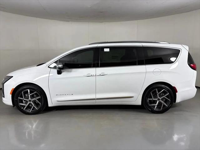 2027 Chrysler Pacifica Pinnacle