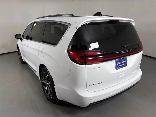 2027 Chrysler Pacifica Pinnacle