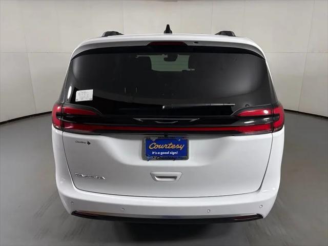 2027 Chrysler Pacifica Pinnacle