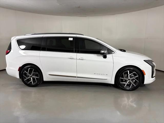 2027 Chrysler Pacifica Pinnacle