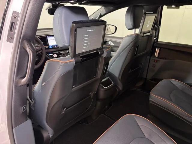 2027 Chrysler Pacifica Pinnacle