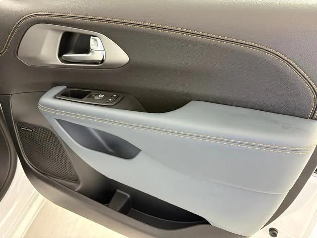 2027 Chrysler Pacifica Pinnacle