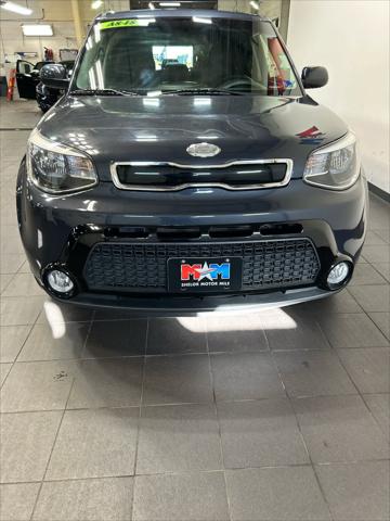 2016 Kia Soul + 2016 Kia Soul +