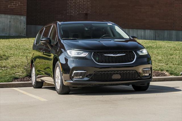 2024 Chrysler Pacifica Touring L for sale in Kirkwood, MO