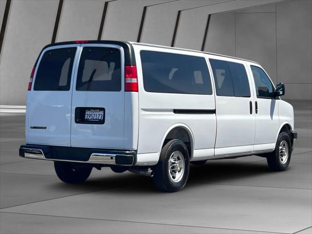 2025 Chevrolet Express Passenger RWD 3500 Extended Wheelbase LT