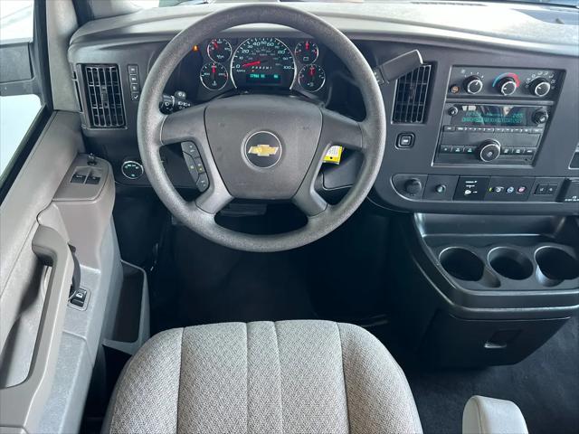 2025 Chevrolet Express Passenger RWD 3500 Extended Wheelbase LT