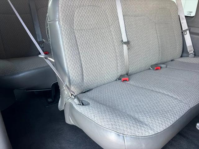 2025 Chevrolet Express Passenger RWD 3500 Extended Wheelbase LT