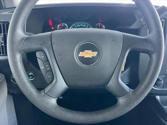 2025 Chevrolet Express Passenger RWD 3500 Extended Wheelbase LT