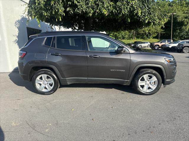 2022 Jeep Compass Latitude 4x4 2022 Jeep Compass Latitude 4x4