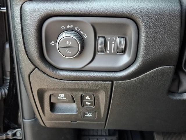 2026 Ram 1500 Big Horn Crew Cab 4x4 64 Box