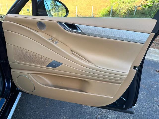 2027 Genesis G80 2.5T Advanced