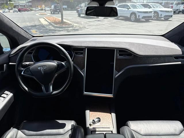 2017 Tesla Model X 90D