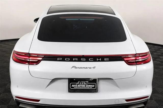 2018 Porsche Panamera Panamera