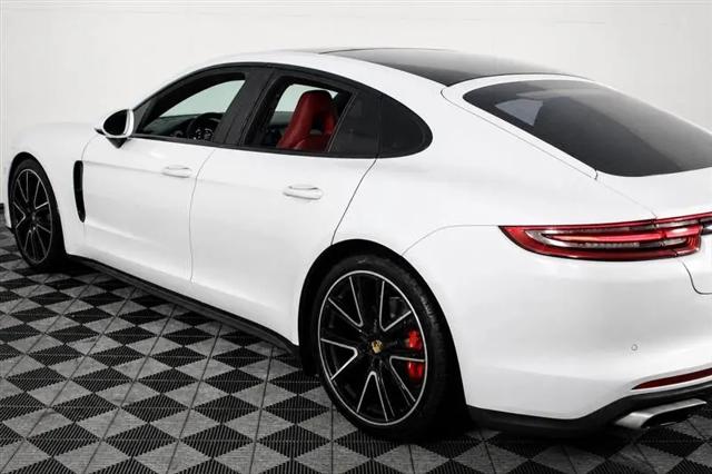 2018 Porsche Panamera Panamera