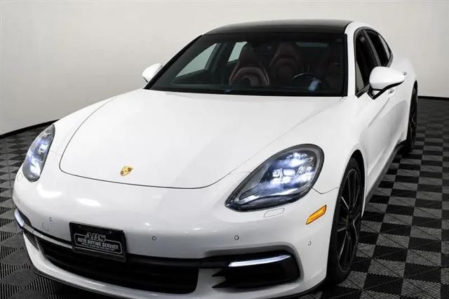 2018 Porsche Panamera Panamera