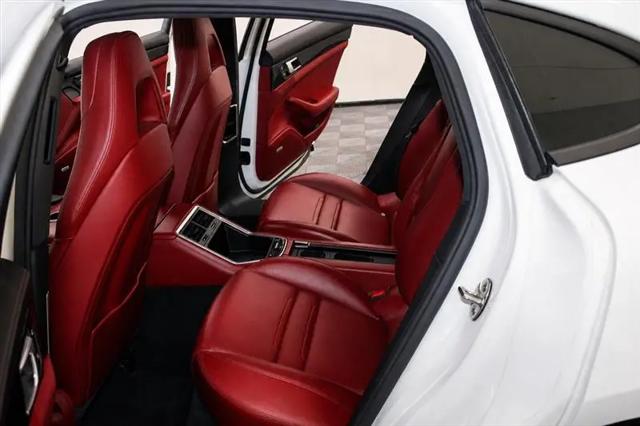 2018 Porsche Panamera Panamera