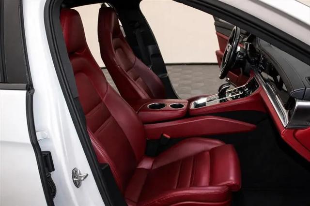 2018 Porsche Panamera Panamera