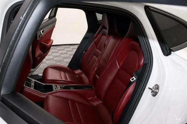 2018 Porsche Panamera Panamera